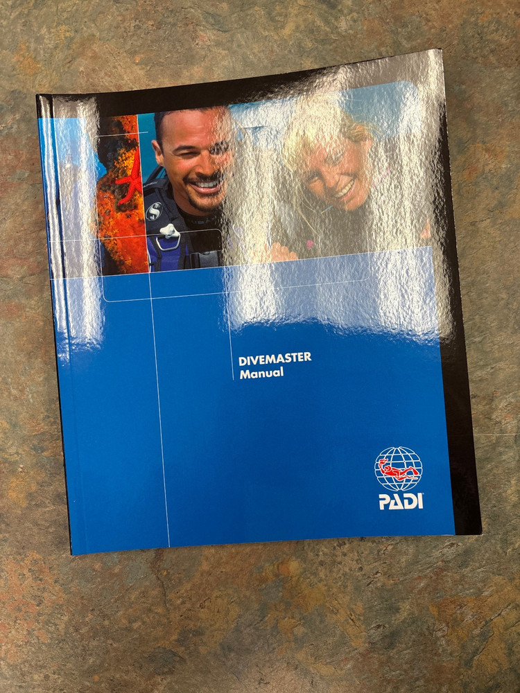 PADI Divemaster Crewpack