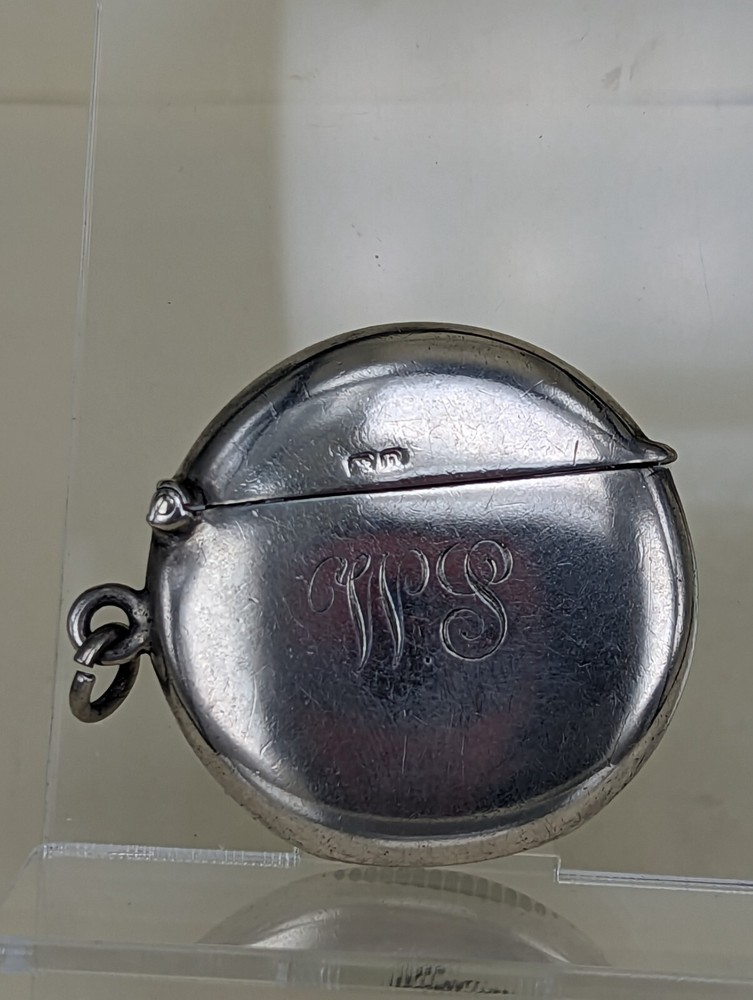 1912 unusual moon shaped solid silver vesta fob case