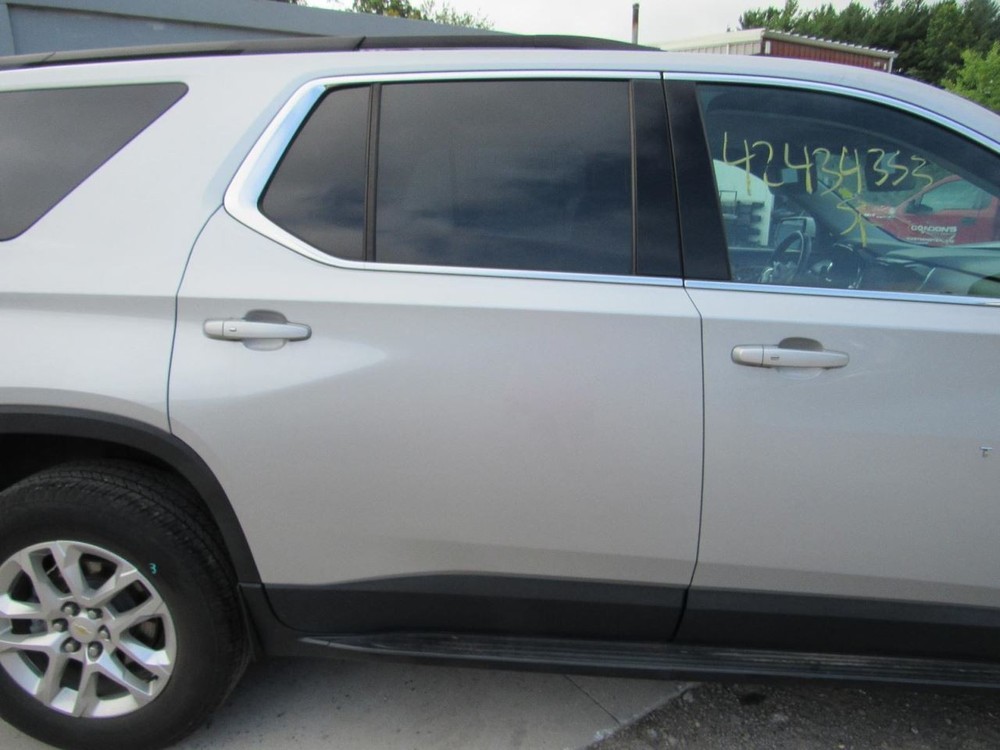 TRAVERSE 2020 Glove Box 1062584