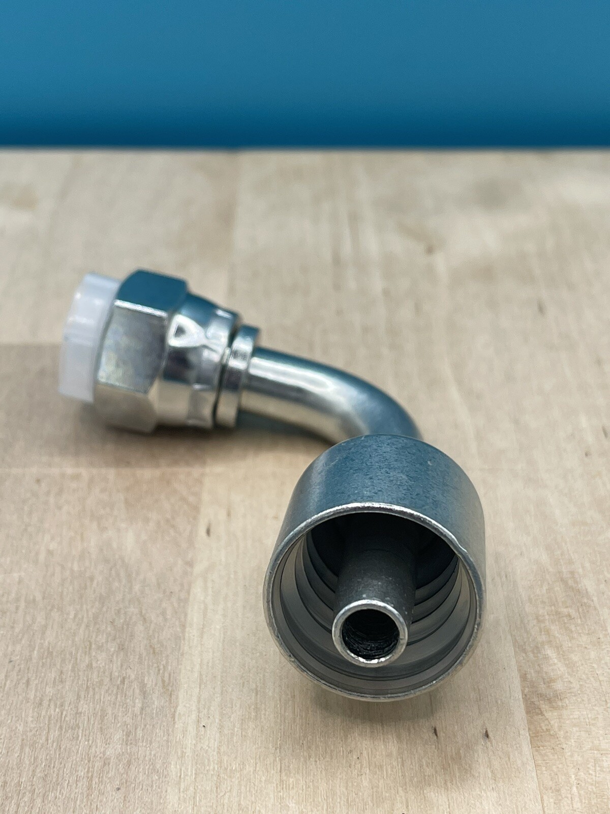 10 Parker Style 13943-10-8 Hydraulic Hose Crimp Fitting 1/2” Hose X 5/8” FJIC 90