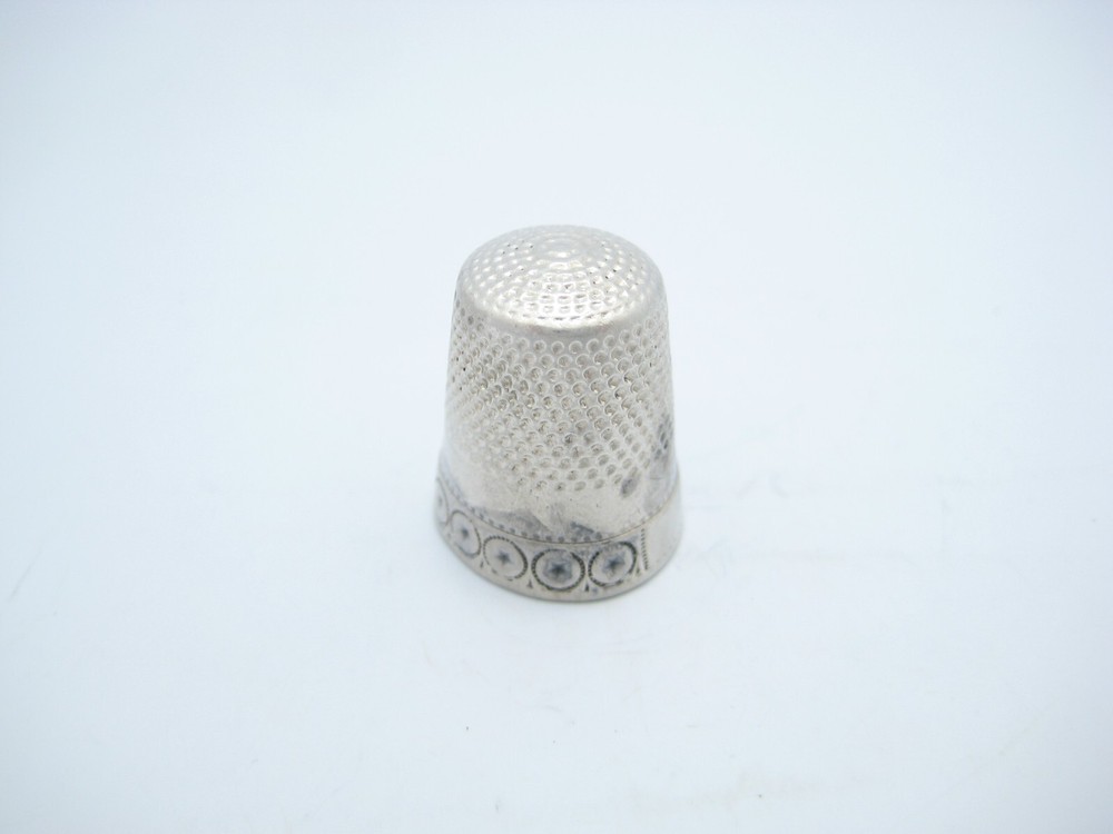 Antique Sterling Silver Sewing Round Circle Pattern Thimble