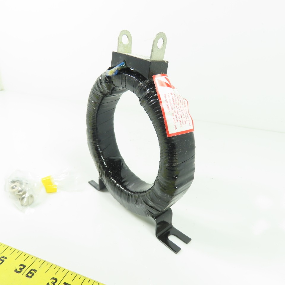 Crompton 816-943 600/5A Ratio Current Transformer NEW