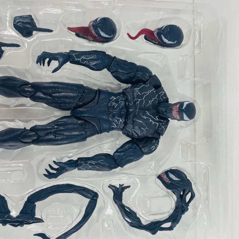 Marvel Venom Let There Be Carnage 7.5" Action Figure w/Exchangeable Accessory