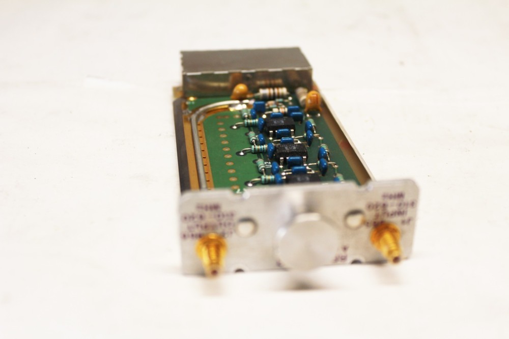 HP  08662-60106  A6A7 RF Buffer Board (4913)