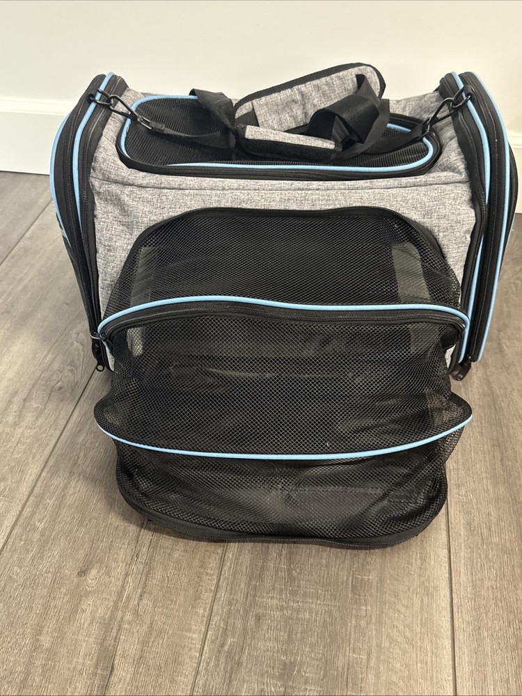 Expandable Pet Carrier At Home Carrier EUC