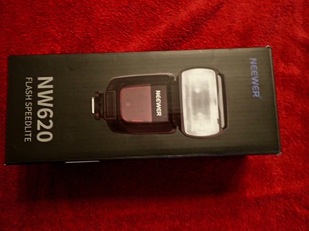 Neewer Speedlight NW 620 Flash Attachment