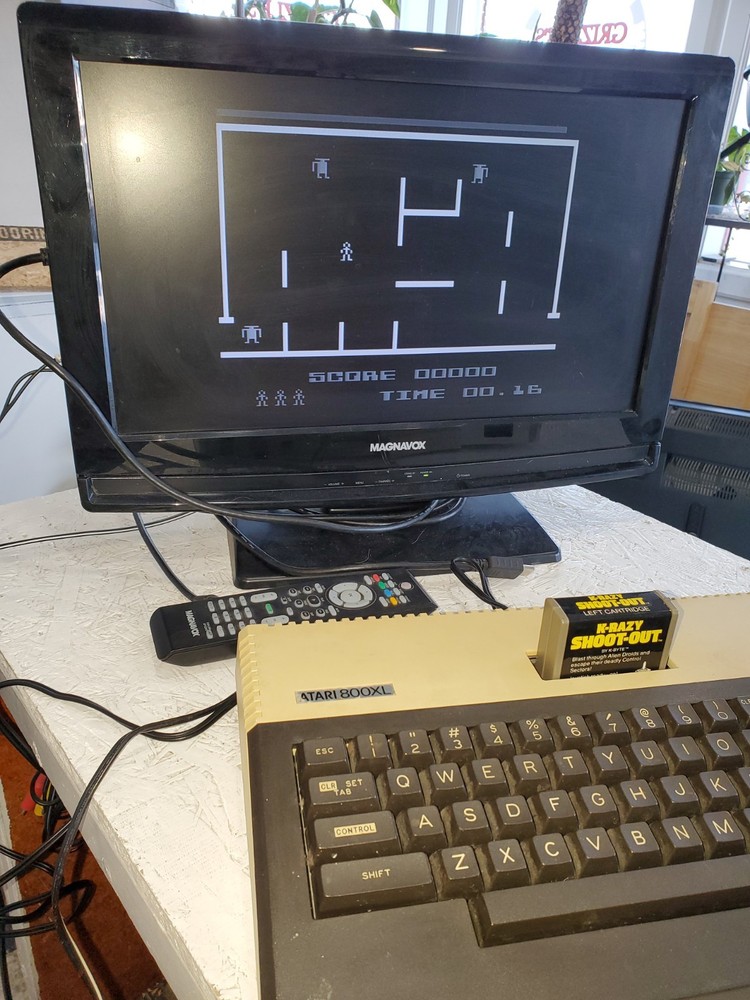 Atari 800XL Tested/Working View Pics