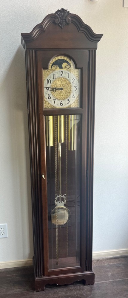 Howard Miller Nicea Model Grandfather Clock