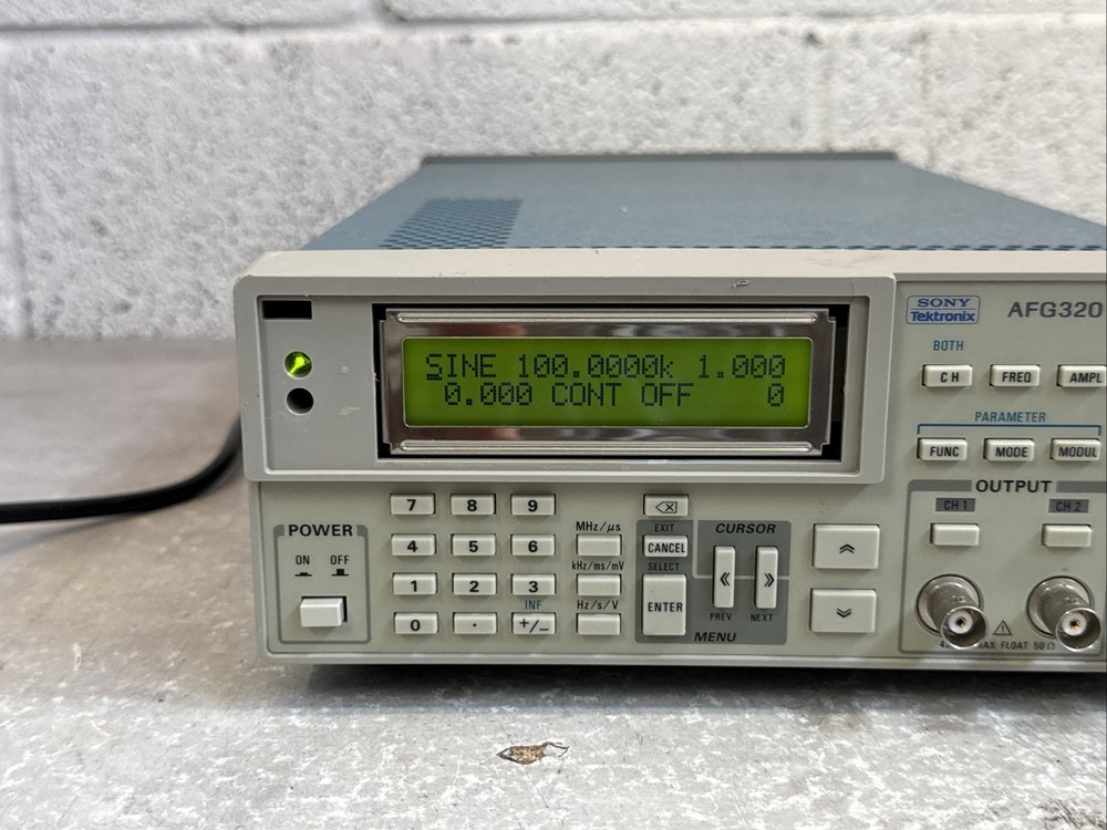 Sony Tektronix AFG320 Arbitrary Function Generator - Read Description