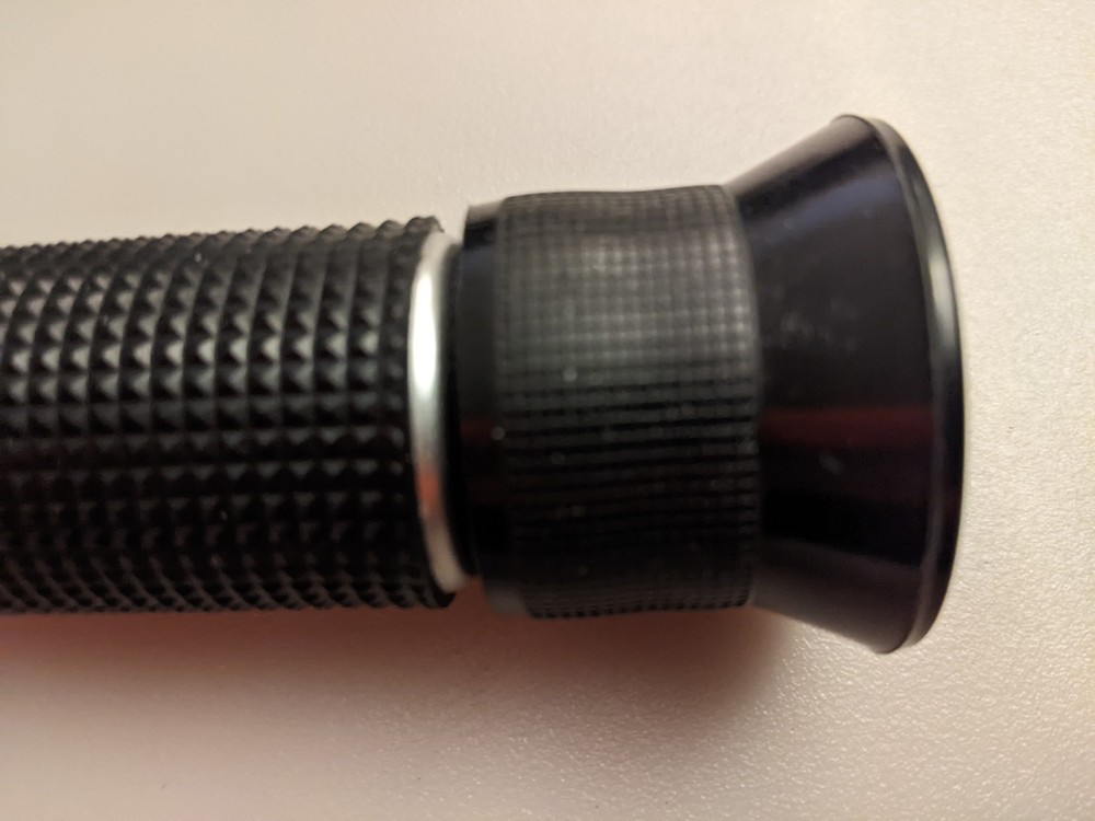 Portable Brix Refractometer REF113ATC. New Open Box