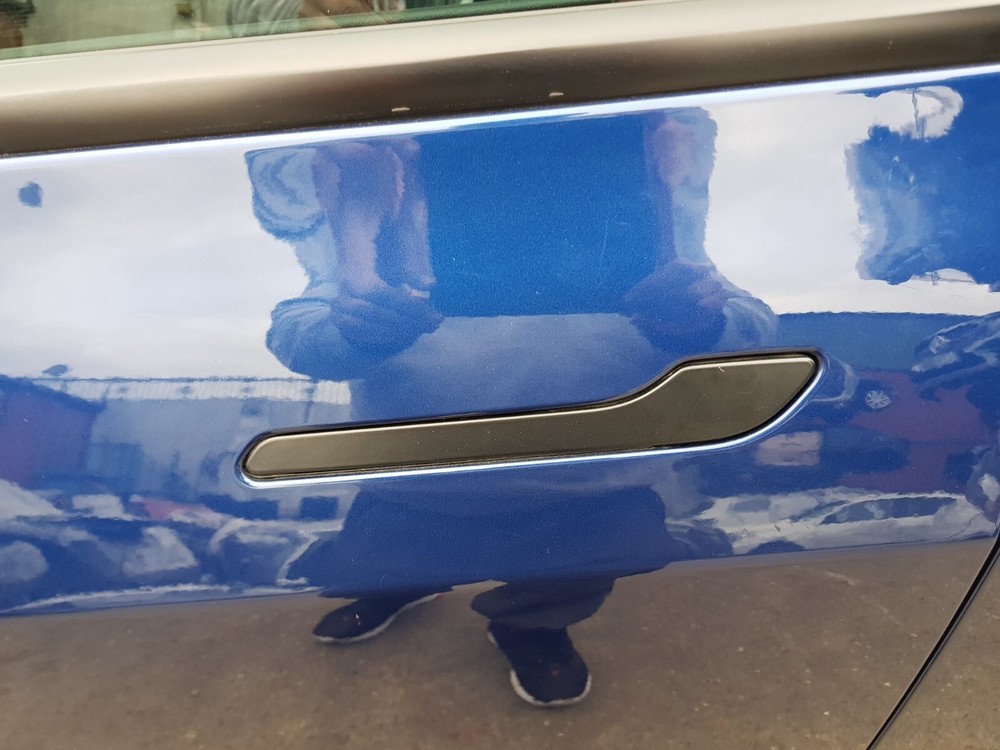 Tesla Model 3 Long Range 2022 Safety Triangle Sign