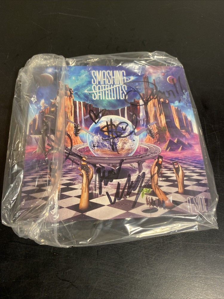 Collectible, Cd Signed Smashing Satellites Cd Signed
