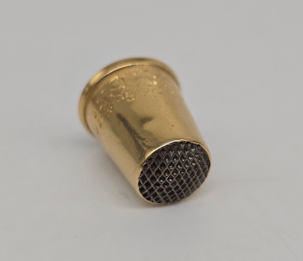 Antique Thimble 18K gold