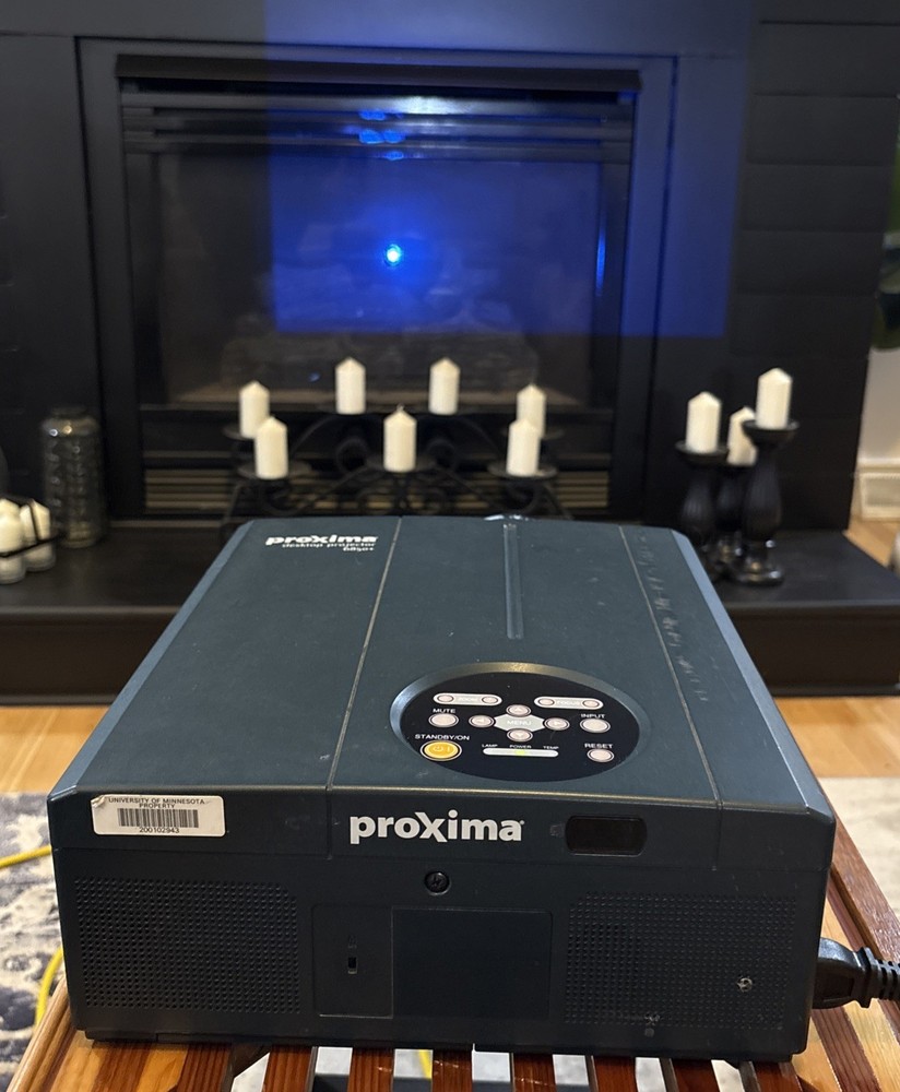 Proxima Desktop Projector Model 6850+