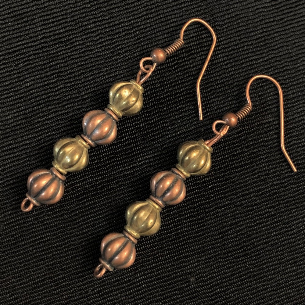 Vtg Fluted Drop Bead Dangle Hook Earrings Copper Tone Green 2”