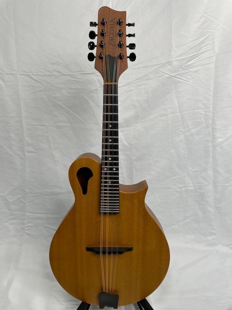 Tacoma flat mandolin m-1