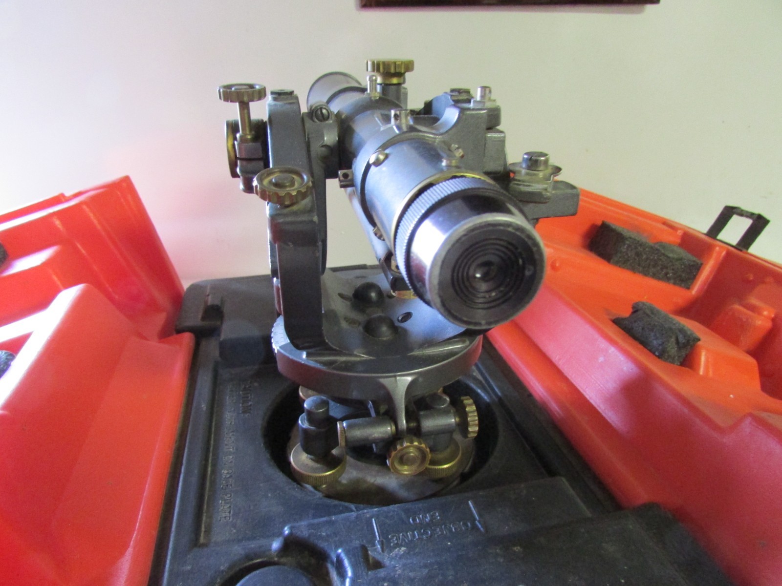 David White Instruments Transit Universal 8300 Realist