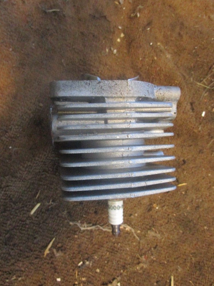 MTD murray M2510 trimmer engine cylinder jug spark plug