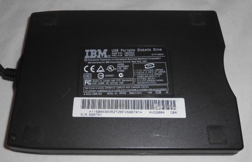 2004 IBM USB Portable Diskette Drive Floppy Disk 3.5” MPF82E