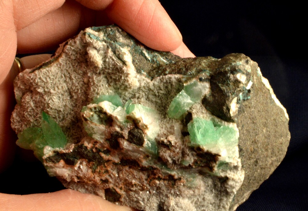#6947 Green Apophyllite - India