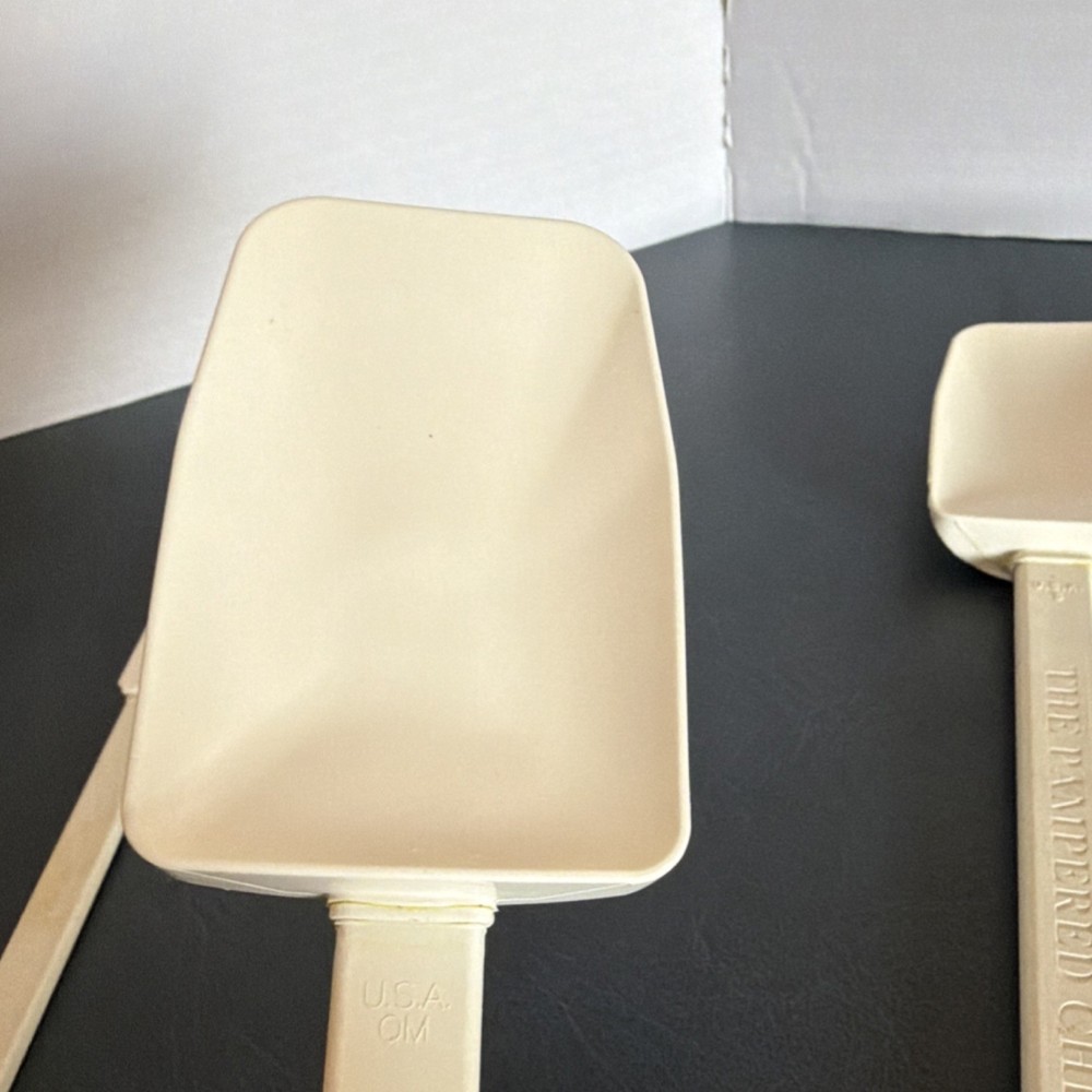 The Pampered Chef Plastic Scoop Set Square Shape 4 Pieces