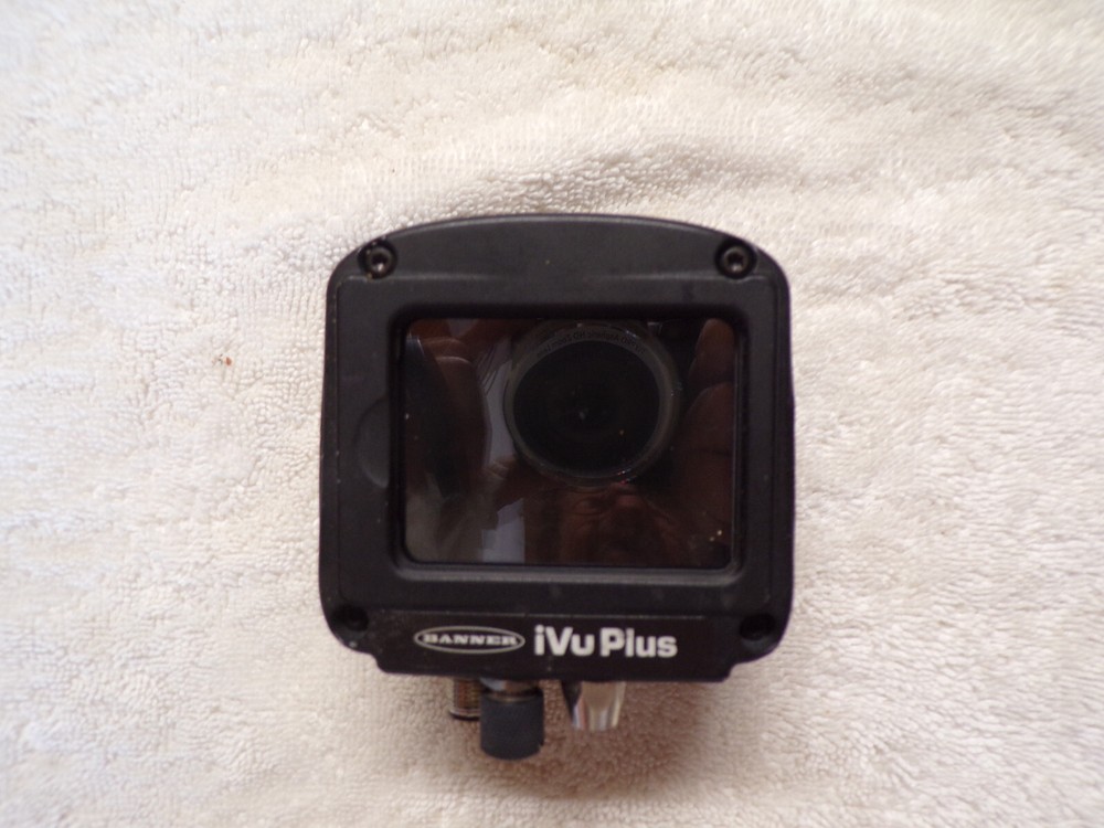 Banner iVu Plus Model IVUPTGR12 Image Sensor Device