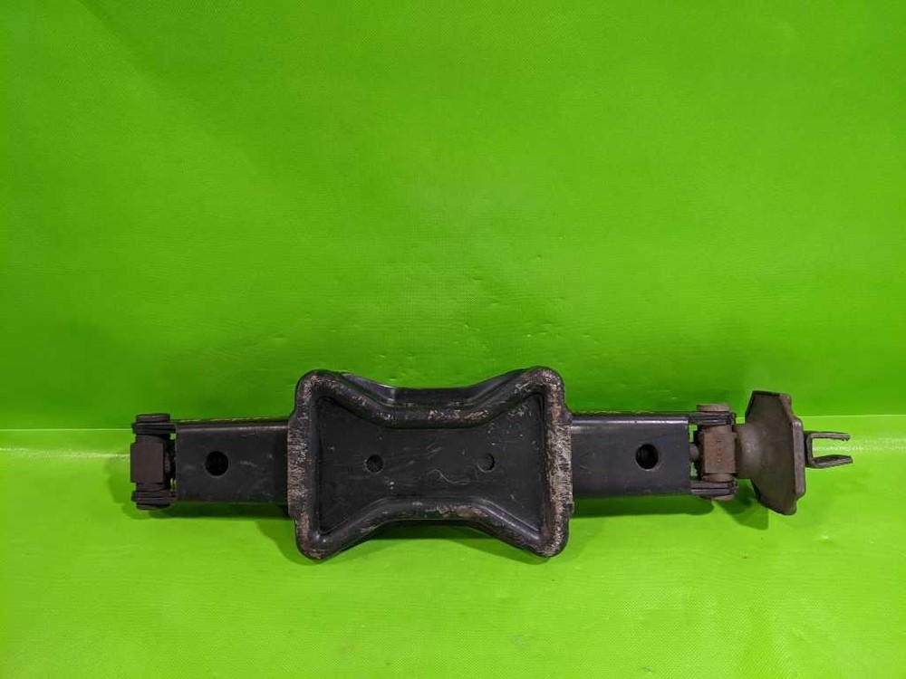 08-20 EXPRESS VAN 2500 JACK OEM 4490-17