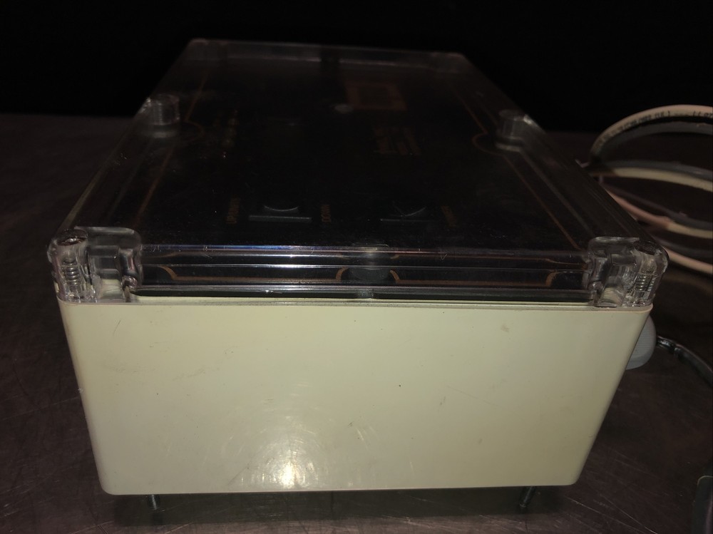 NYAD HYGROMETER DEWPOINT MOISTURE ANALYZER MODEL 150 103180