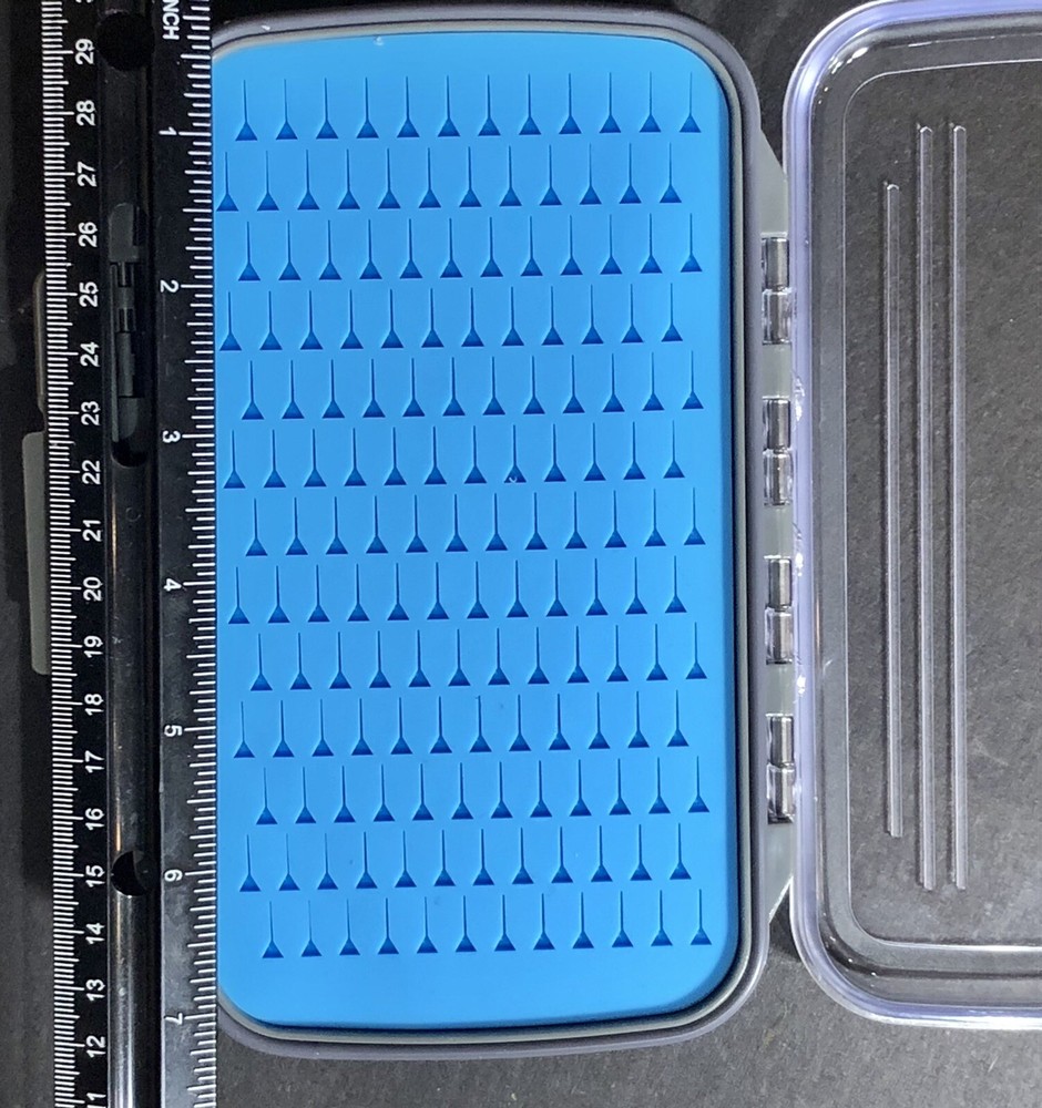 FLICON DOUBLE SIDED SILICON FLY BOX. DURABLE & WATERPROOF. 312 FLY CAPACITY.