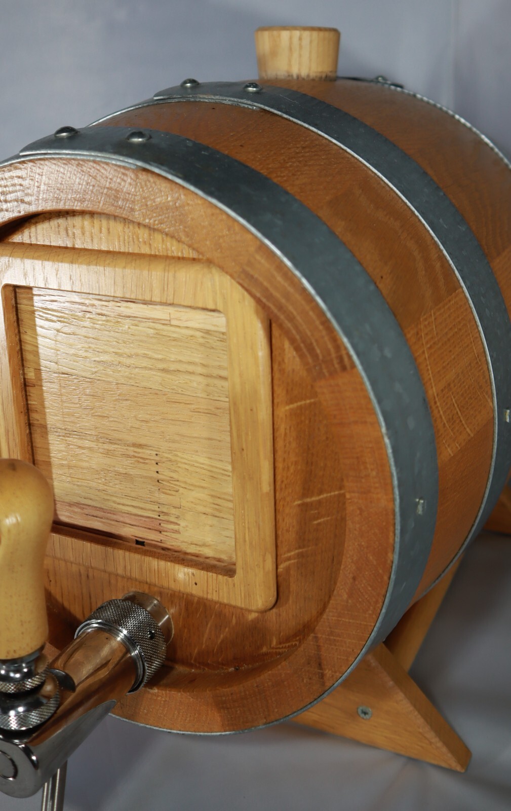 Wood Display Barrel for Bourbon, Whisky, Rye, etc. - holds up to 5 Liters
