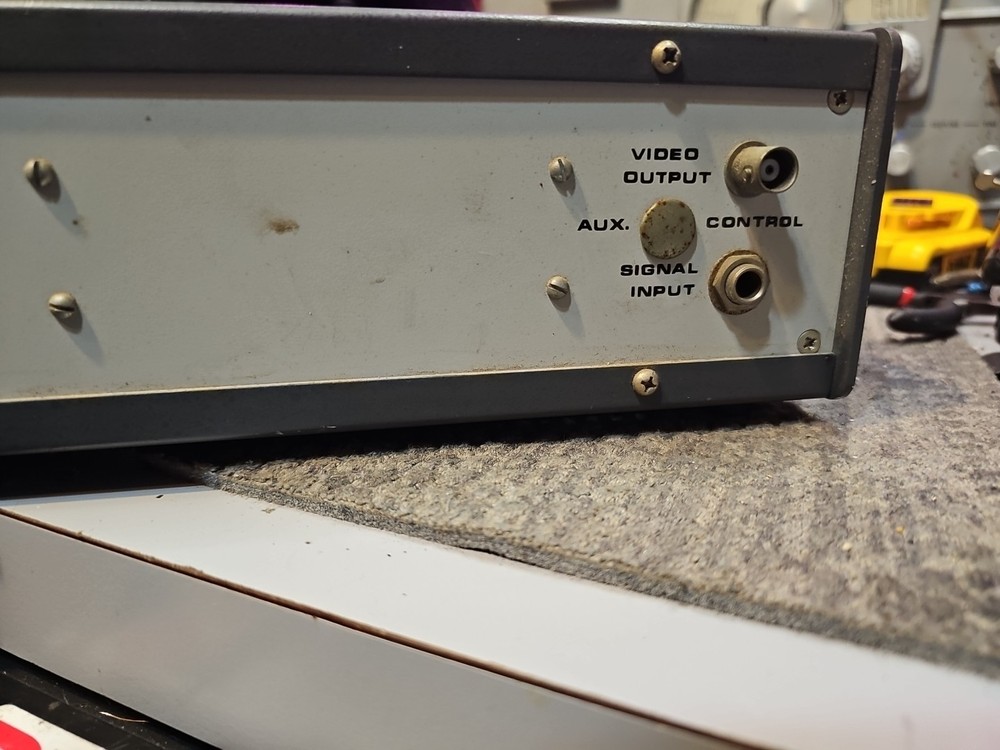 hal communications Rvd-1002 Turns On - Untested