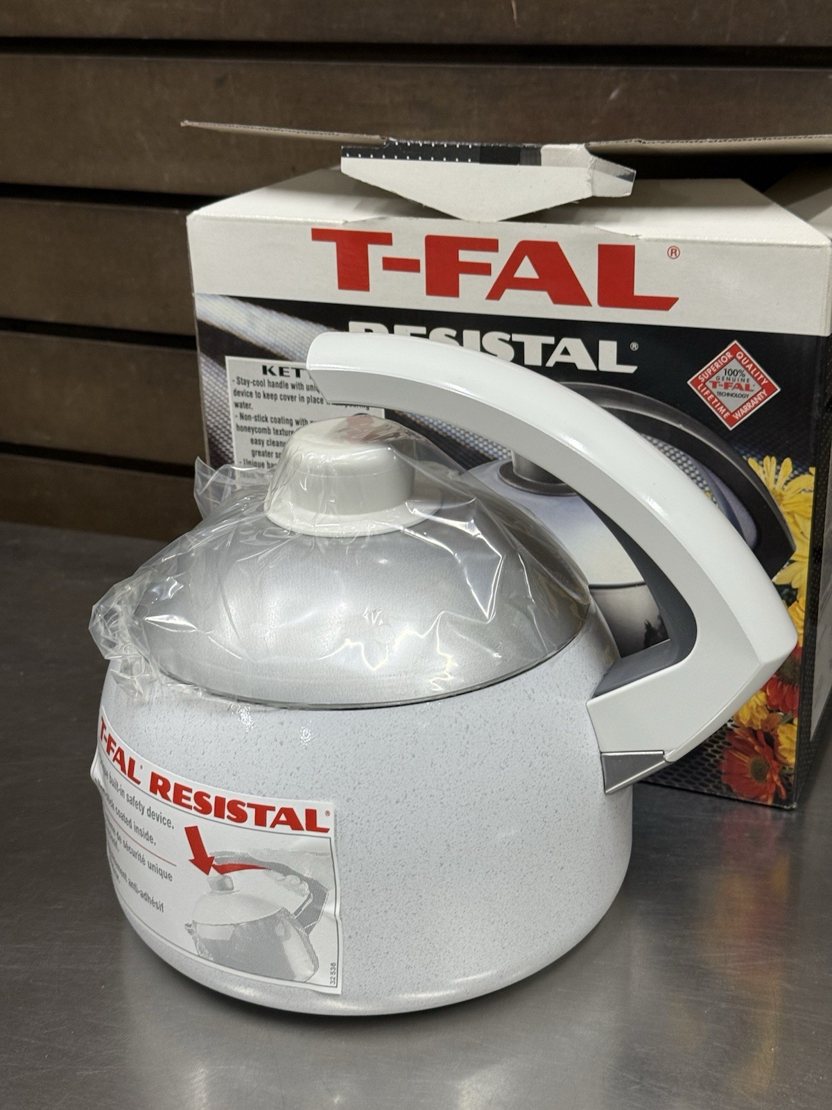 Vintage T-FAL Resistal Kettle Tea Pot White Speckled - 2 Quart - New