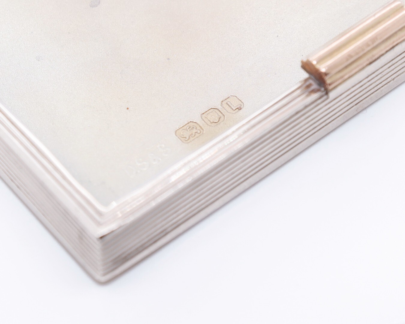 Machine Age David Sutton & Sons English Sterling Silver Engine Turned Compact