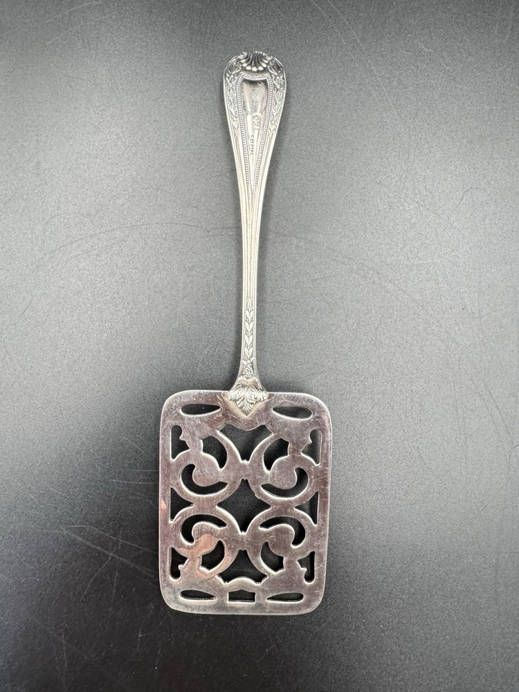 Vintage Spain Silver Plate Pierced Pastry Server Shell Handle Petit Fours