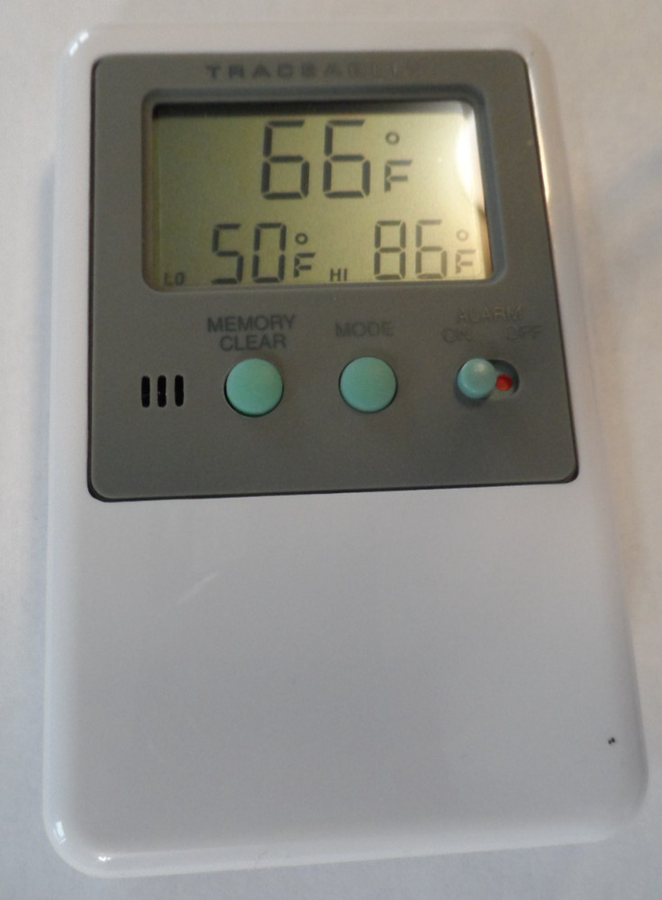 Traceable 4048 Memory Monitoring Thermometer with Remote Sensor