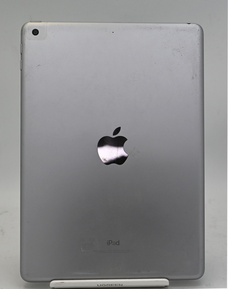 Apple ipad A1822 (MP2F2LL/A) (5th Gen) 32GB