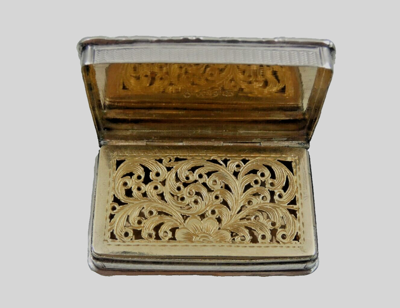 RARE 1810 ENGLISH GEORGIAN STERLING SILVER CASTLE TOP VINAIGRETTE ARCHITECTURAL