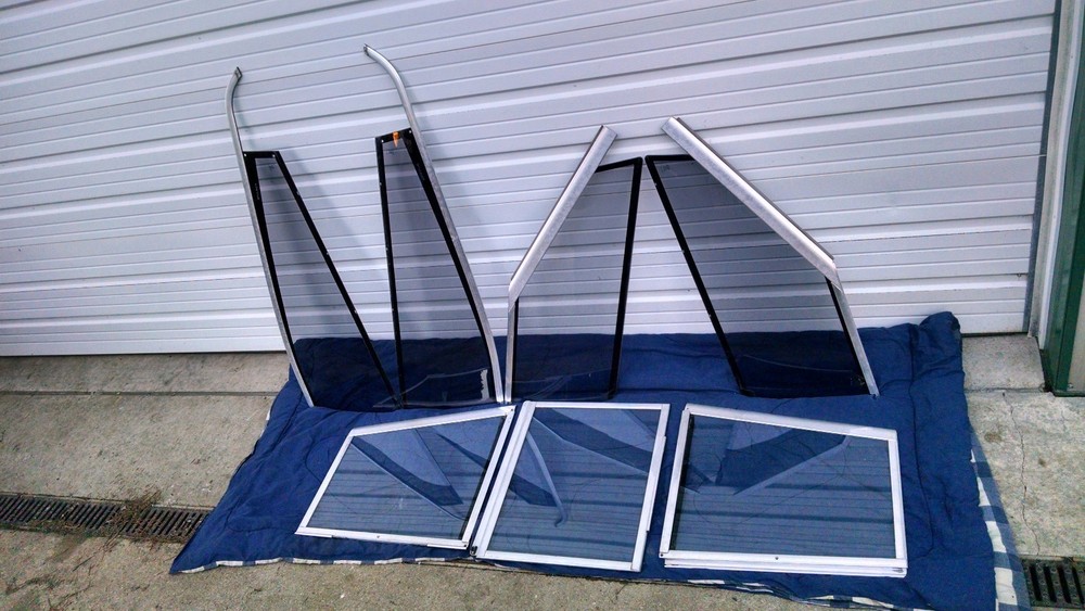 Bayliner Capri Windshield & Side Glass Sections Available READ FULL DESCRIPTION