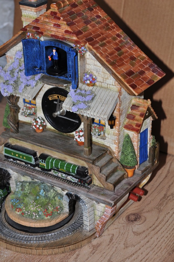 Bradford Exchange Flying Scotsman Cuckoo Clock - Part Working