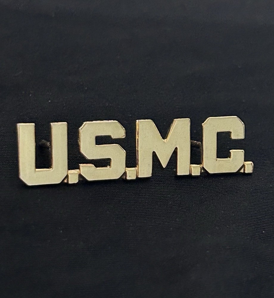USMC Script Pin US MARINES (P38-3)
