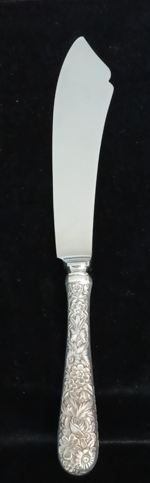 S Kirk and Son Repousse sterling silver stainless handle fish knife 10 3/8" Mng