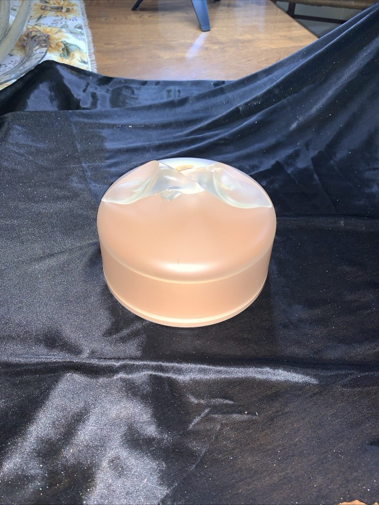 Vintage Chloe Dusting Powder Lily Container