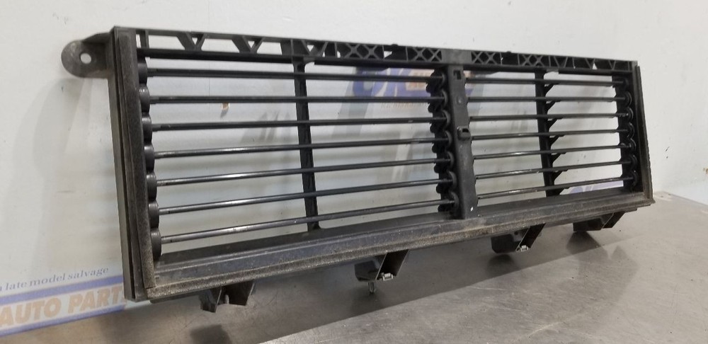 23 DODGE RAM 2500 AIR SHUTTER 6.7L