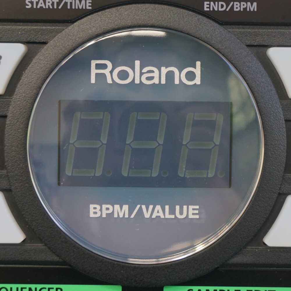 Roland SP-404A Linear Wave Sampler Black Production Sampler / Drum Machine