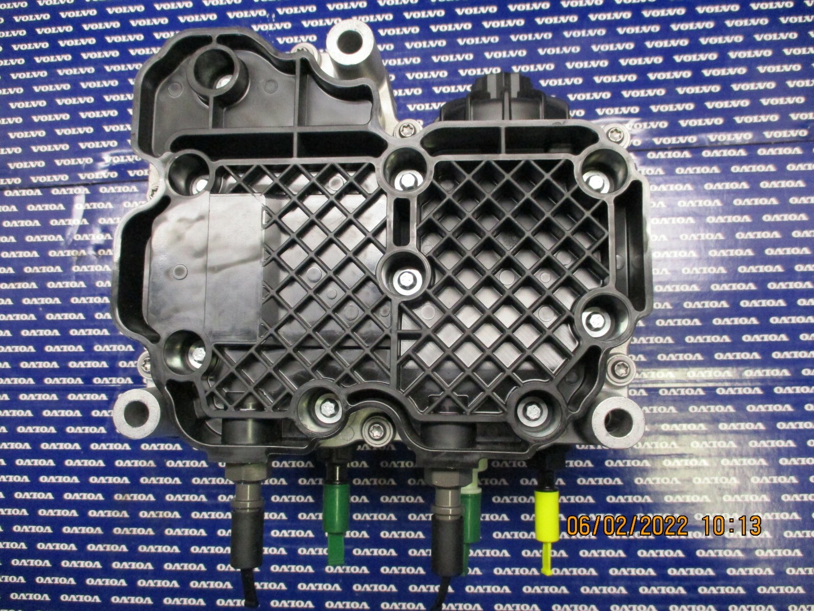 Genuine OEM Volvo Mack def pump 12 volts 23753850 23753845