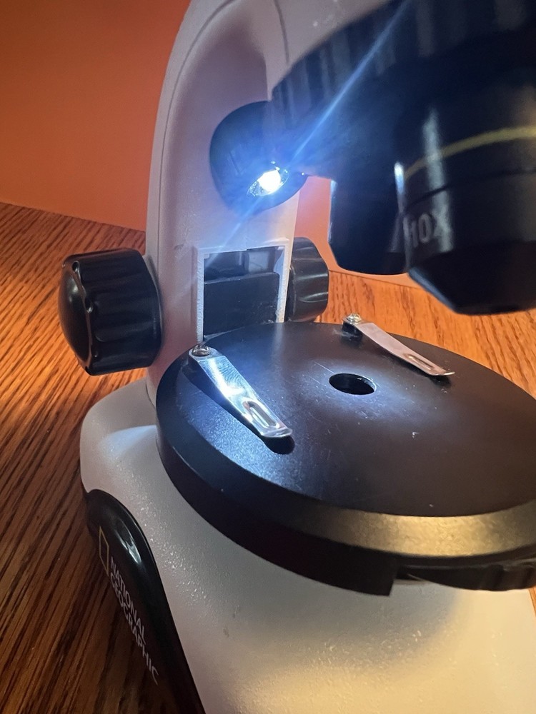 National Geographic 40x-640x Magnification Microscope