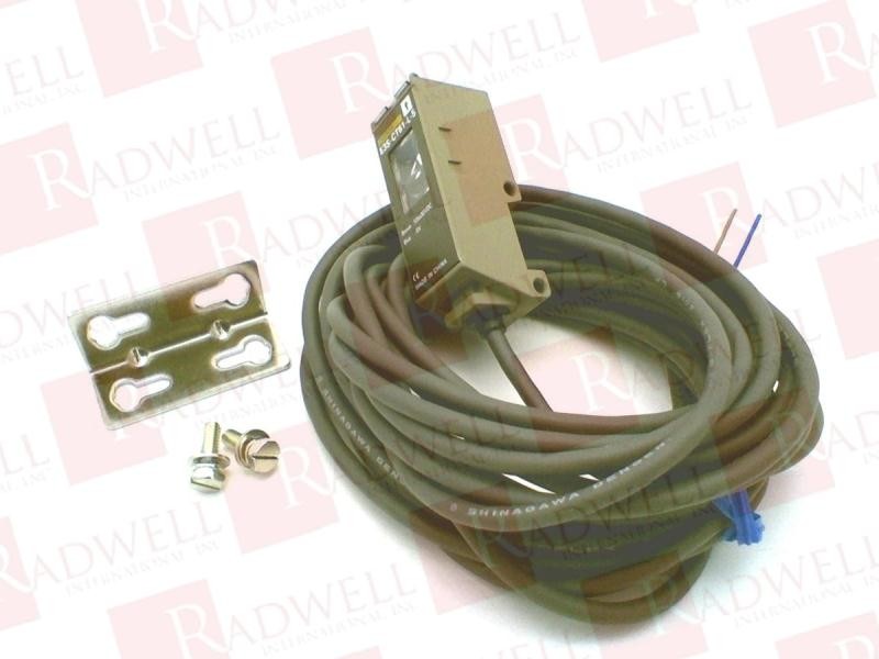 OMRON E3S-CT61-L-5 5M / E3SCT61L55M (USED)