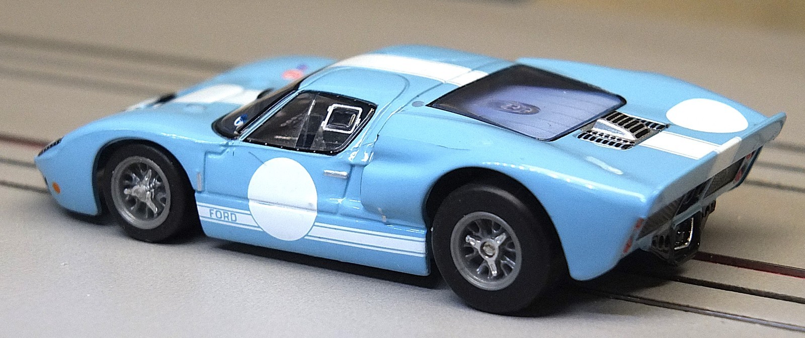 AFX 22130 - Ford GT40 Mark II Mega G+ HO Slot Car Chassis 1085 Limited Edition