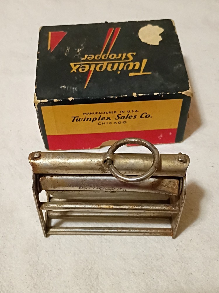Vintage Twinplex Stropper w/Original Box A2