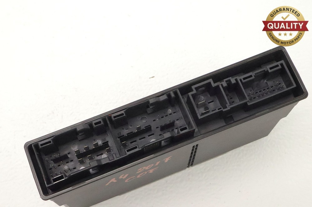 2017 - 2018 AUDI A4 FRONT LEFT / RIGHT SEAT CONTROL MODULE OEM 4M1959760